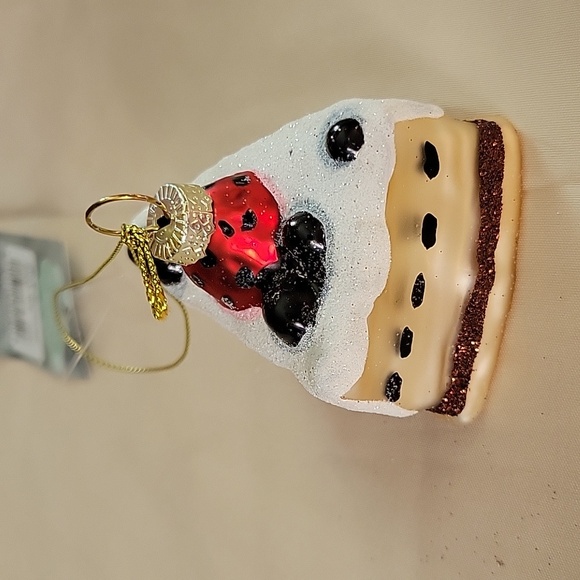 Sunshine Spirits Festive Cake Ornament - Picture 2 of 4